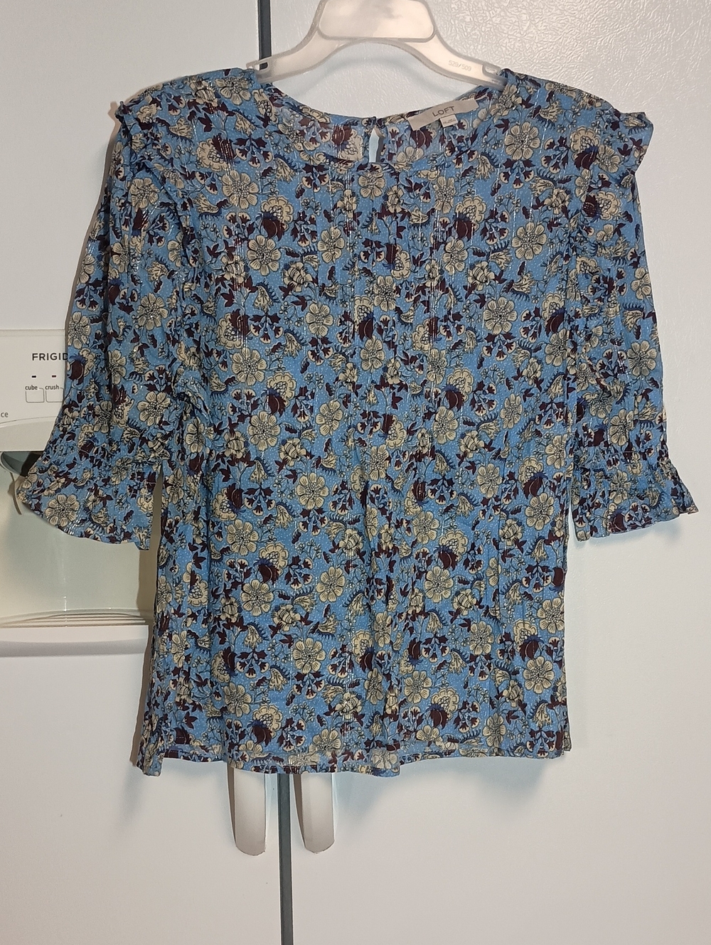 Ann Taylor LOFT Light Blue Floral Ruffle Sleeve Blouse. Women's Size XXL